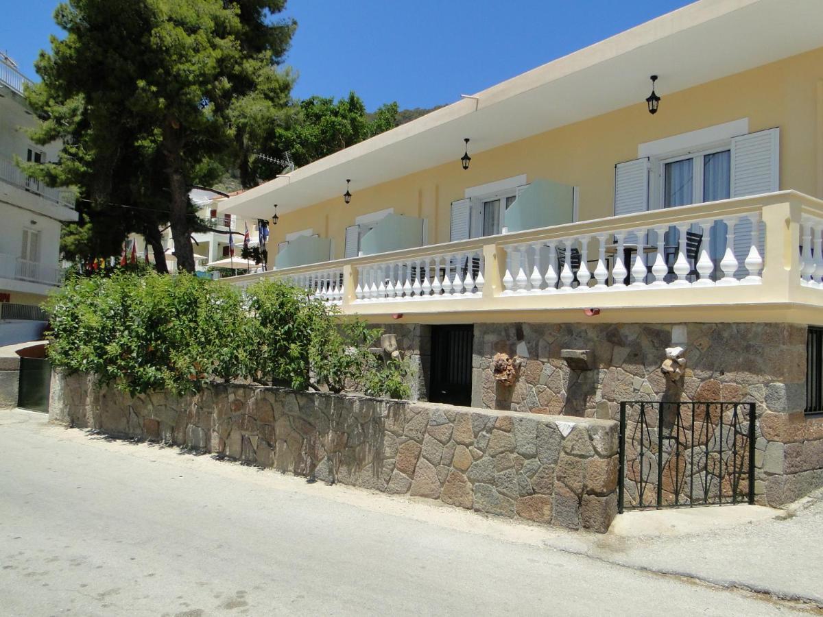 Chrysanthe'S Apartments No2 Poros Town Exteriér fotografie